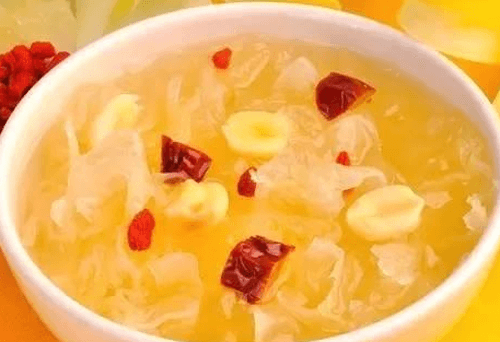 桃胶知识(图6) 桃胶银耳莲子羹